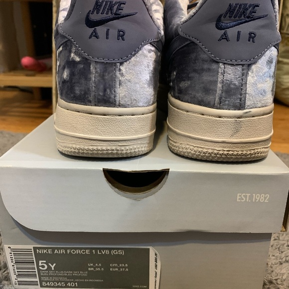 Nike Air Force 1 - Picture 4 of 4